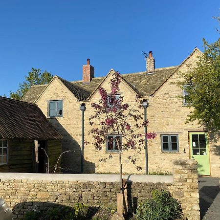 High Cogges Farm Holiday Cottages ويتني المظهر الخارجي الصورة