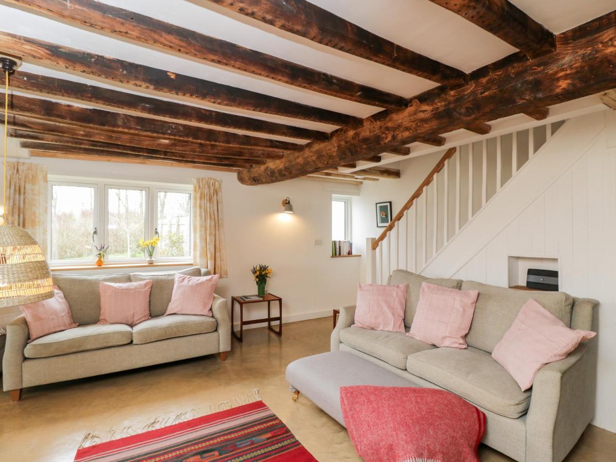 High Cogges Farm Holiday Cottages ويتني المظهر الخارجي الصورة