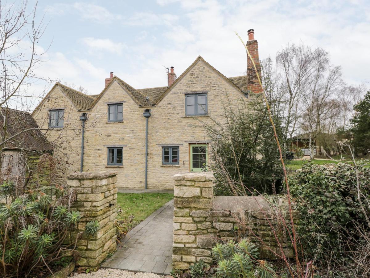 High Cogges Farm Holiday Cottages ويتني المظهر الخارجي الصورة