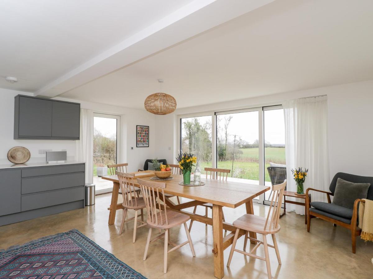 High Cogges Farm Holiday Cottages ويتني المظهر الخارجي الصورة