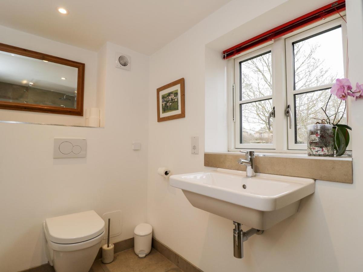 High Cogges Farm Holiday Cottages ويتني المظهر الخارجي الصورة