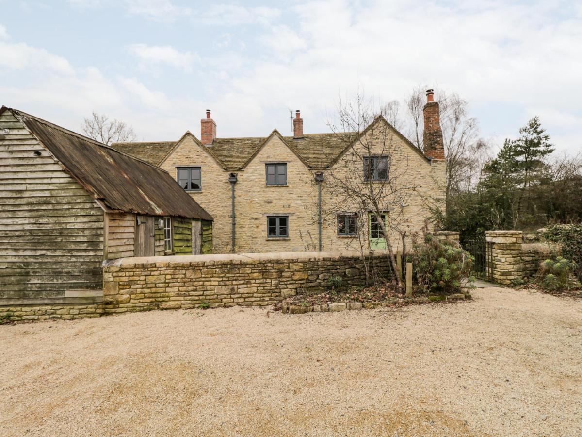 High Cogges Farm Holiday Cottages ويتني المظهر الخارجي الصورة