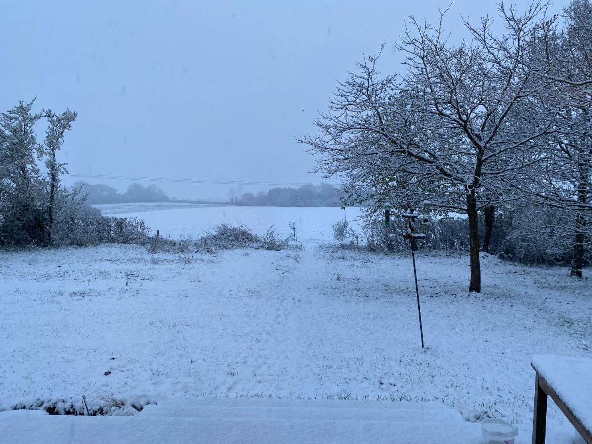 High Cogges Farm Holiday Cottages ويتني المظهر الخارجي الصورة