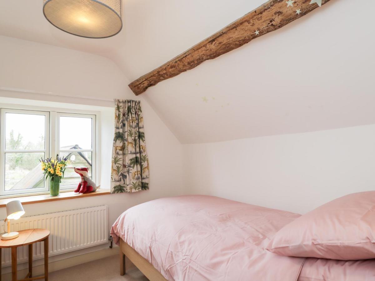 High Cogges Farm Holiday Cottages ويتني المظهر الخارجي الصورة
