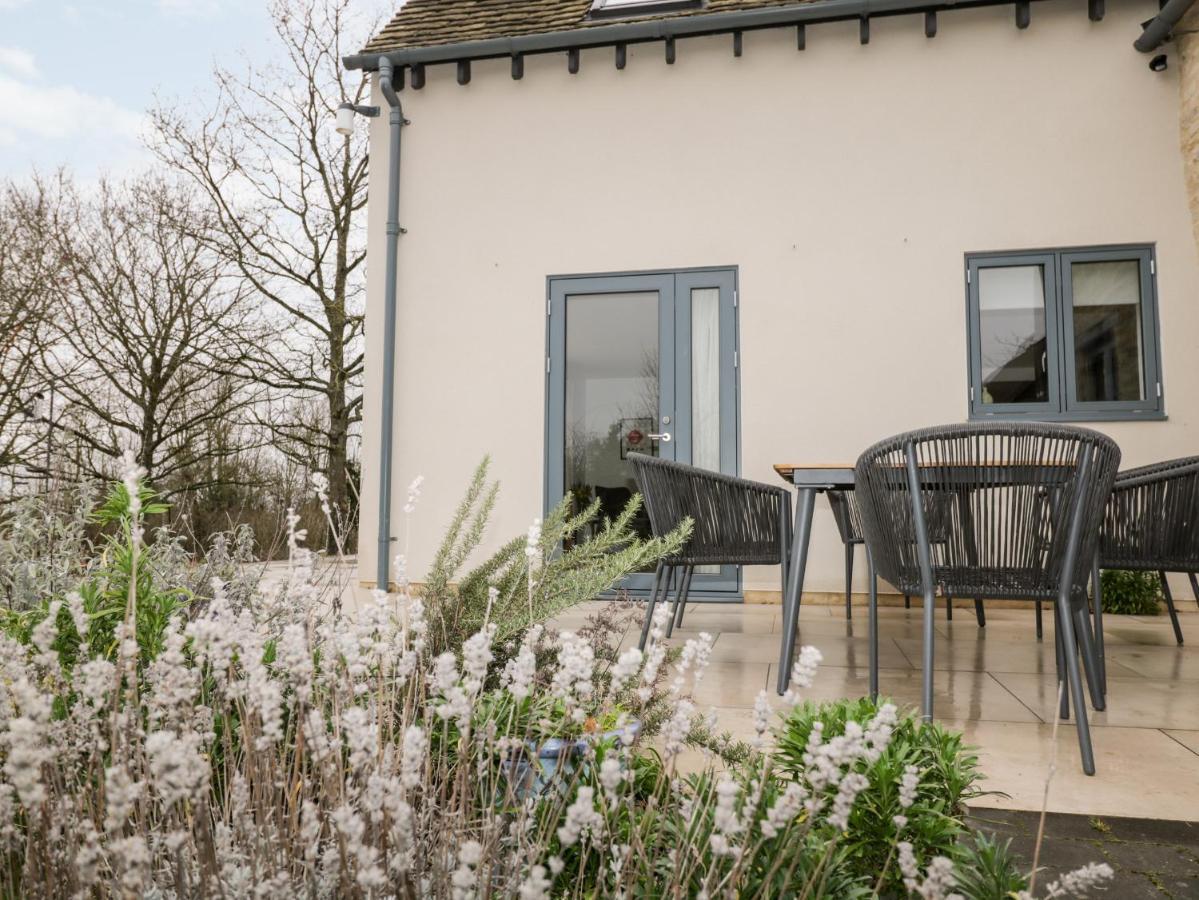 High Cogges Farm Holiday Cottages ويتني المظهر الخارجي الصورة