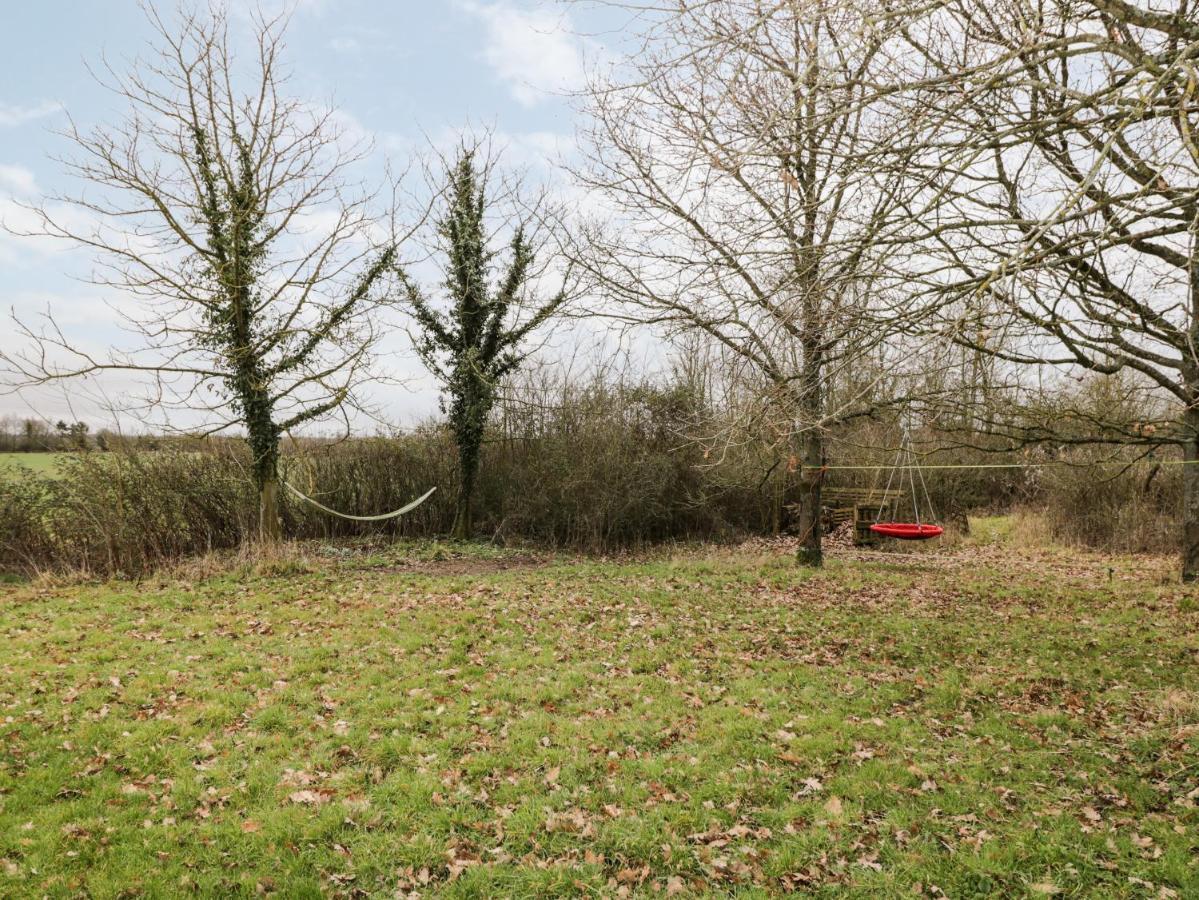 High Cogges Farm Holiday Cottages ويتني المظهر الخارجي الصورة