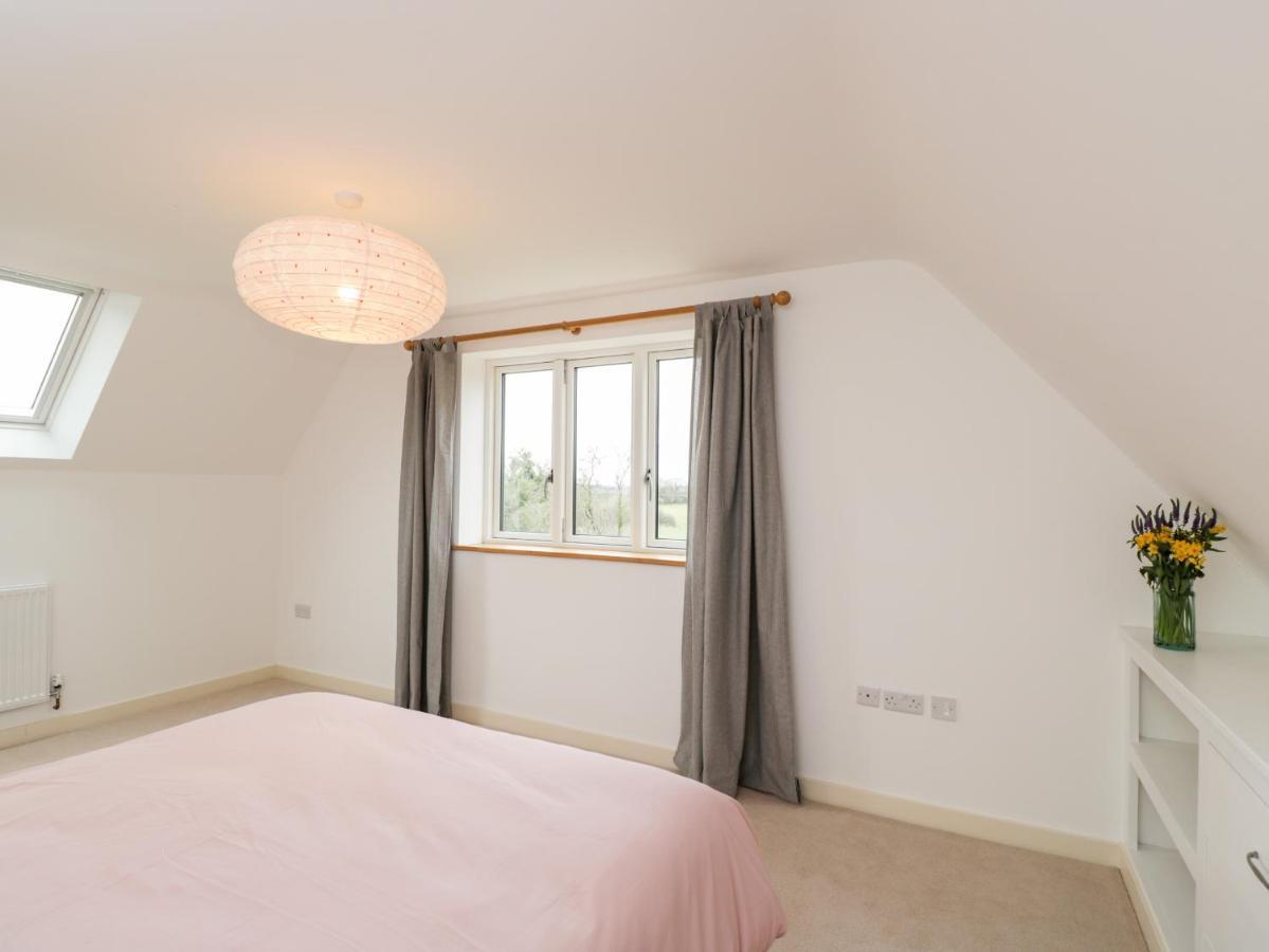 High Cogges Farm Holiday Cottages ويتني المظهر الخارجي الصورة