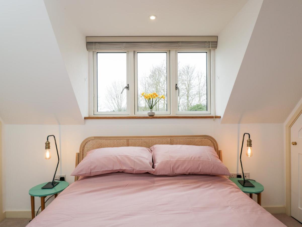 High Cogges Farm Holiday Cottages ويتني المظهر الخارجي الصورة